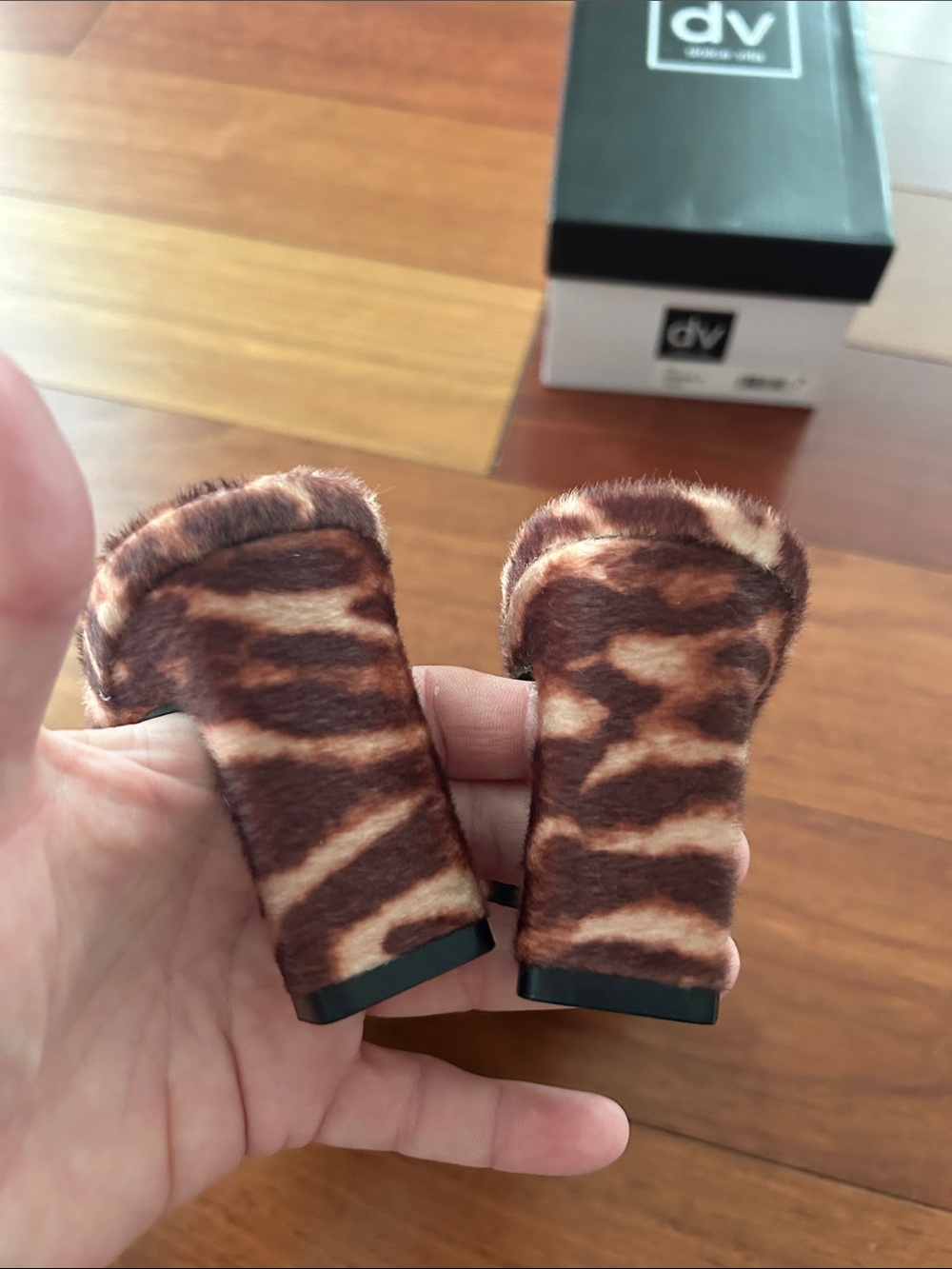 Ladies dolce vita tiger print slide heels new in box - Picture 8 of 10